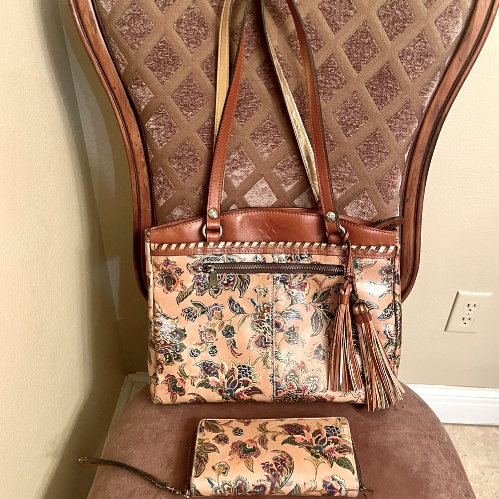COPY - Patricia Nash shoulder bag and matching wallet